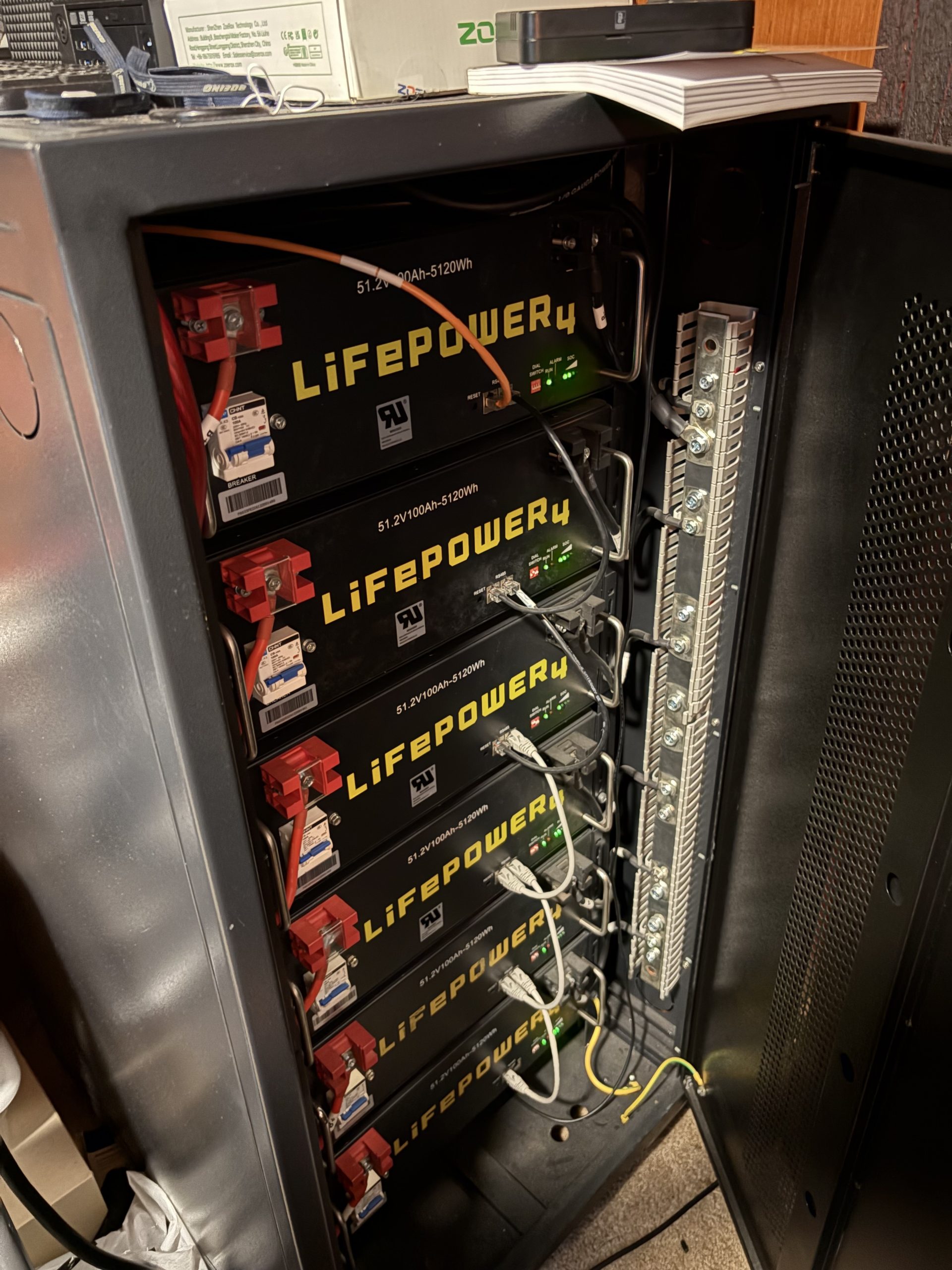 50kWh LiFePO4 server rack battery bank